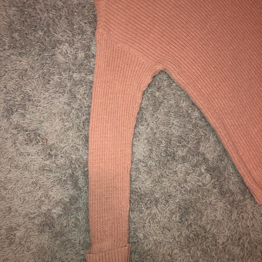 sweater - Picture 3 of 3